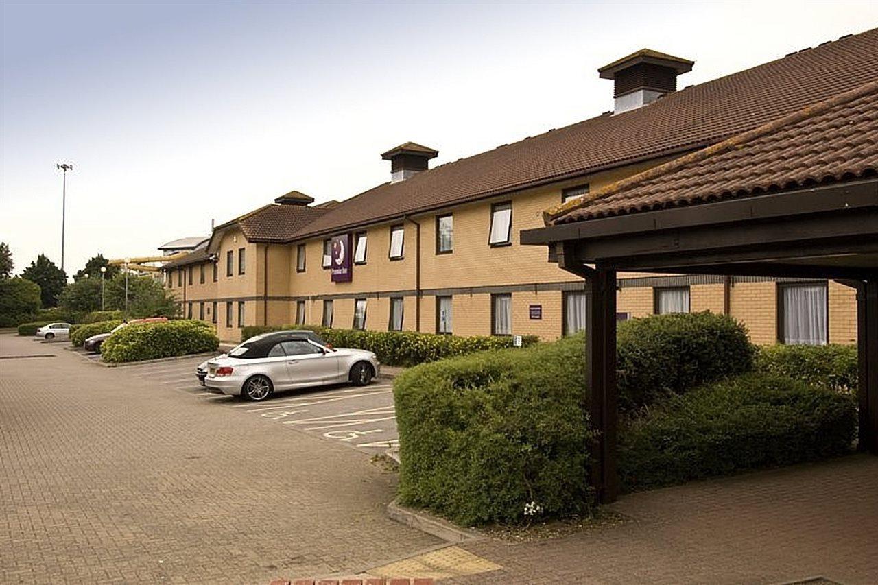 Premier Inn Basingstoke West Εξωτερικό φωτογραφία