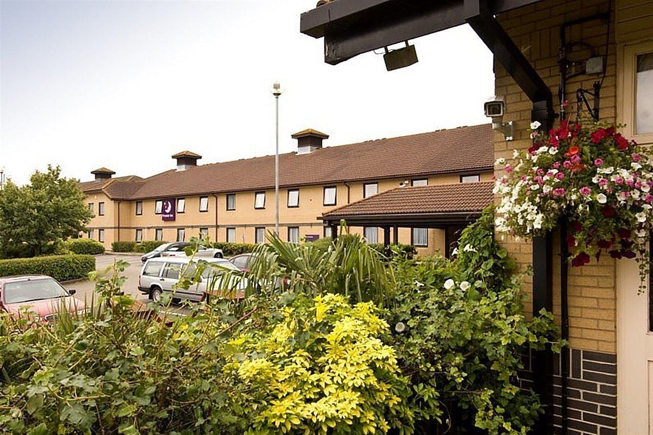 Premier Inn Basingstoke West Εξωτερικό φωτογραφία