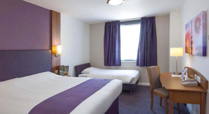 Premier Inn Basingstoke West Δωμάτιο φωτογραφία