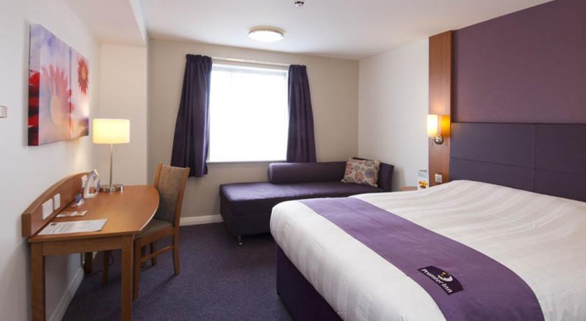 Premier Inn Basingstoke West Εξωτερικό φωτογραφία