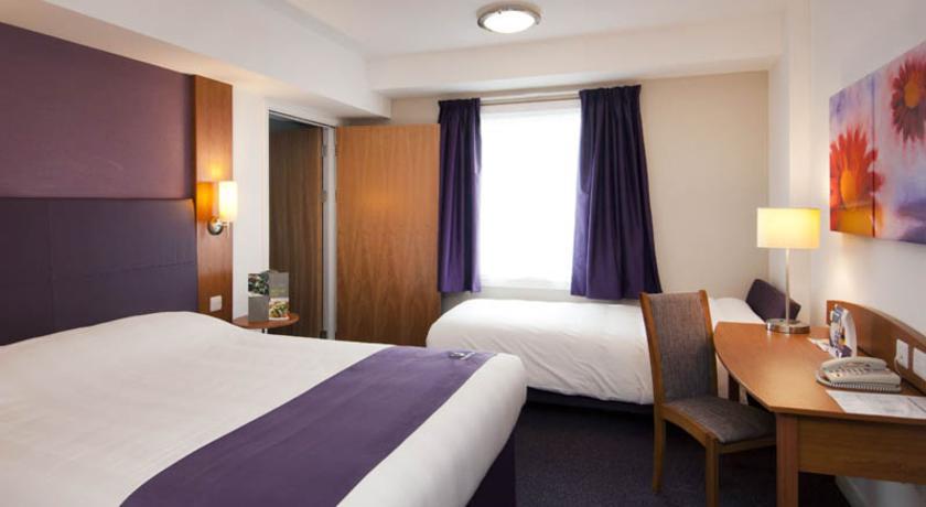 Premier Inn Basingstoke West Δωμάτιο φωτογραφία