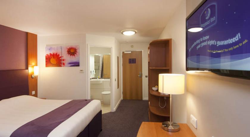 Premier Inn Basingstoke West Εξωτερικό φωτογραφία