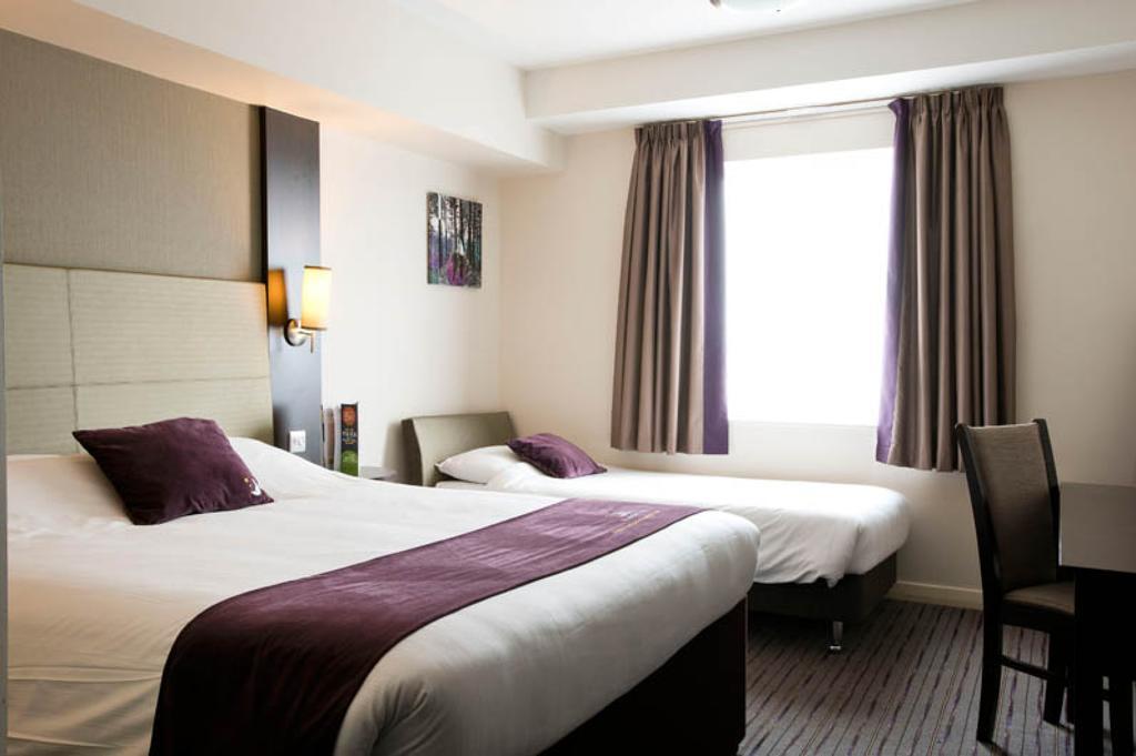 Premier Inn Basingstoke West Εξωτερικό φωτογραφία